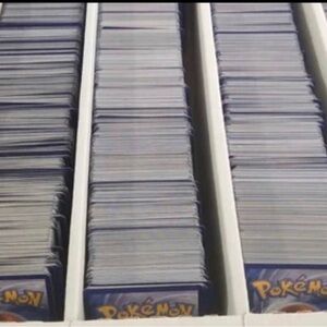Bundle of 200 Pokemon Cards